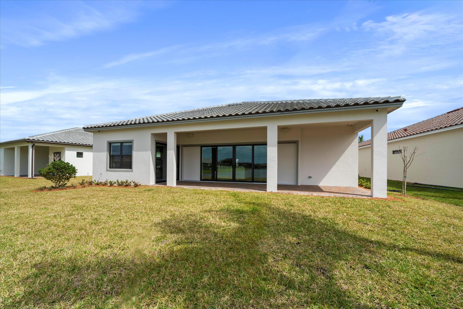 818 SE Courances Port St Lucie, FL 34984