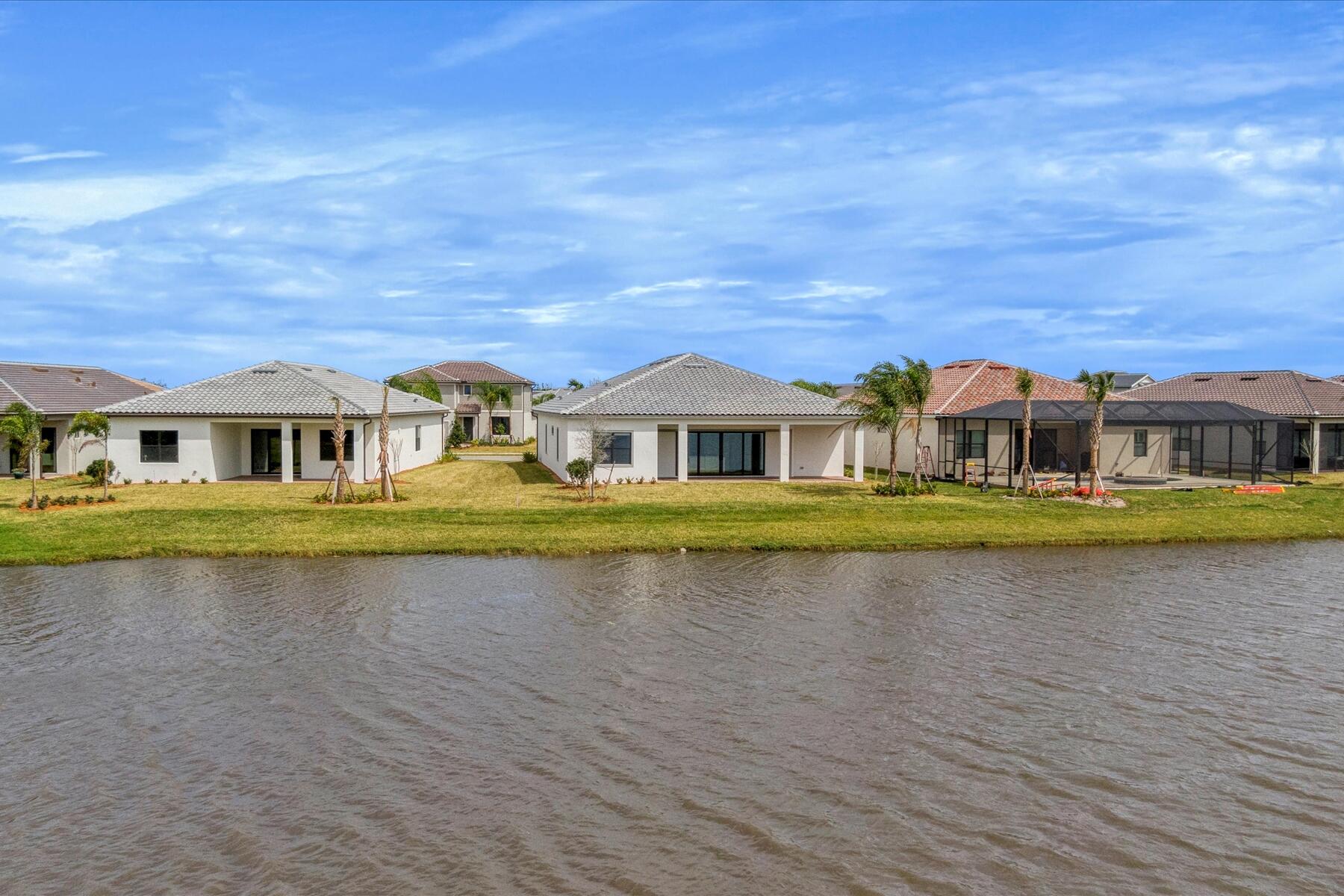818 SE Courances Port St Lucie, FL 34984
