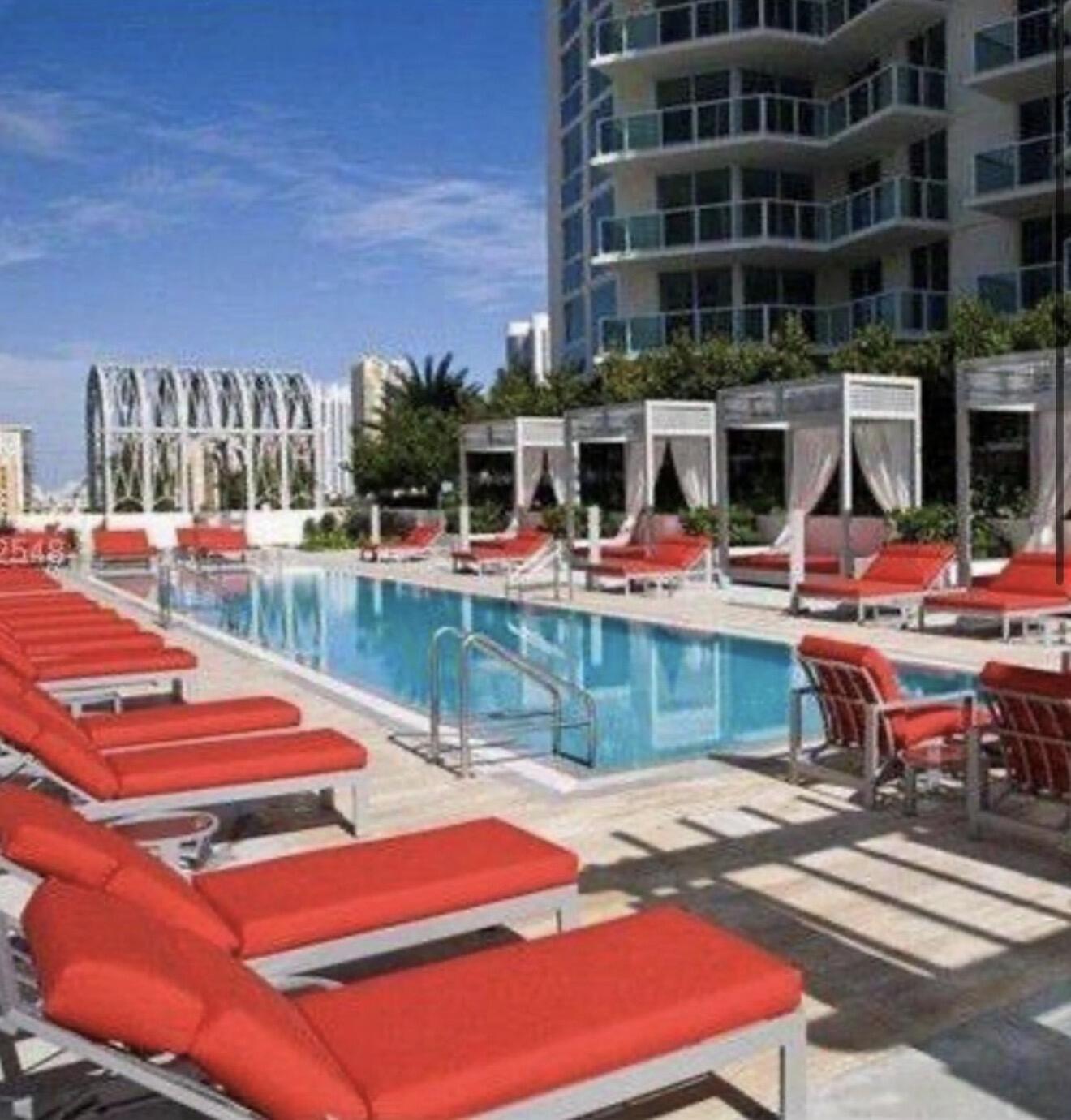 image St Tropez Sunny Isles1