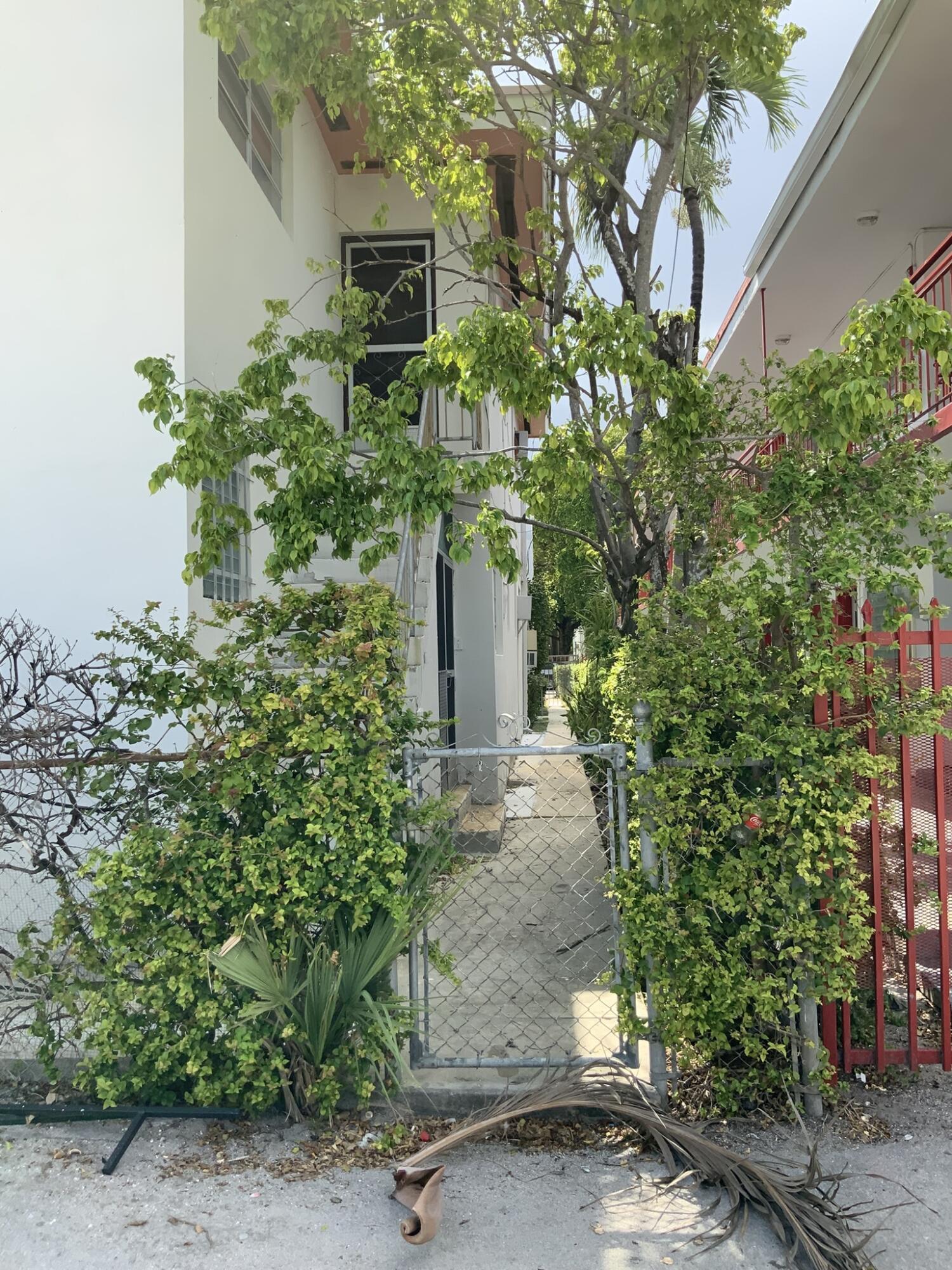 625 Michigan Miami Beach, FL 33139