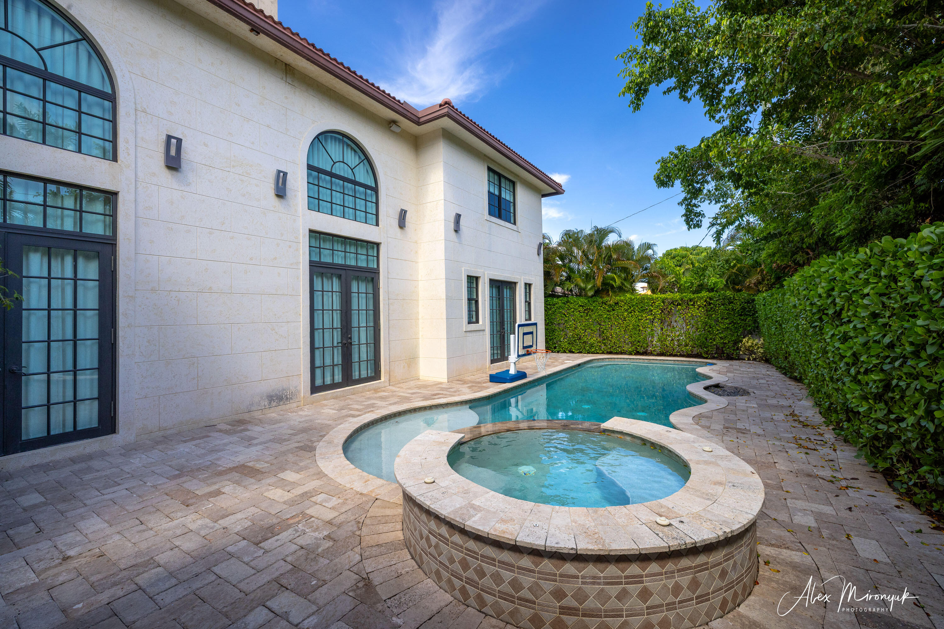 2808 NE 20th Ct Fort Lauderdale, FL 33305