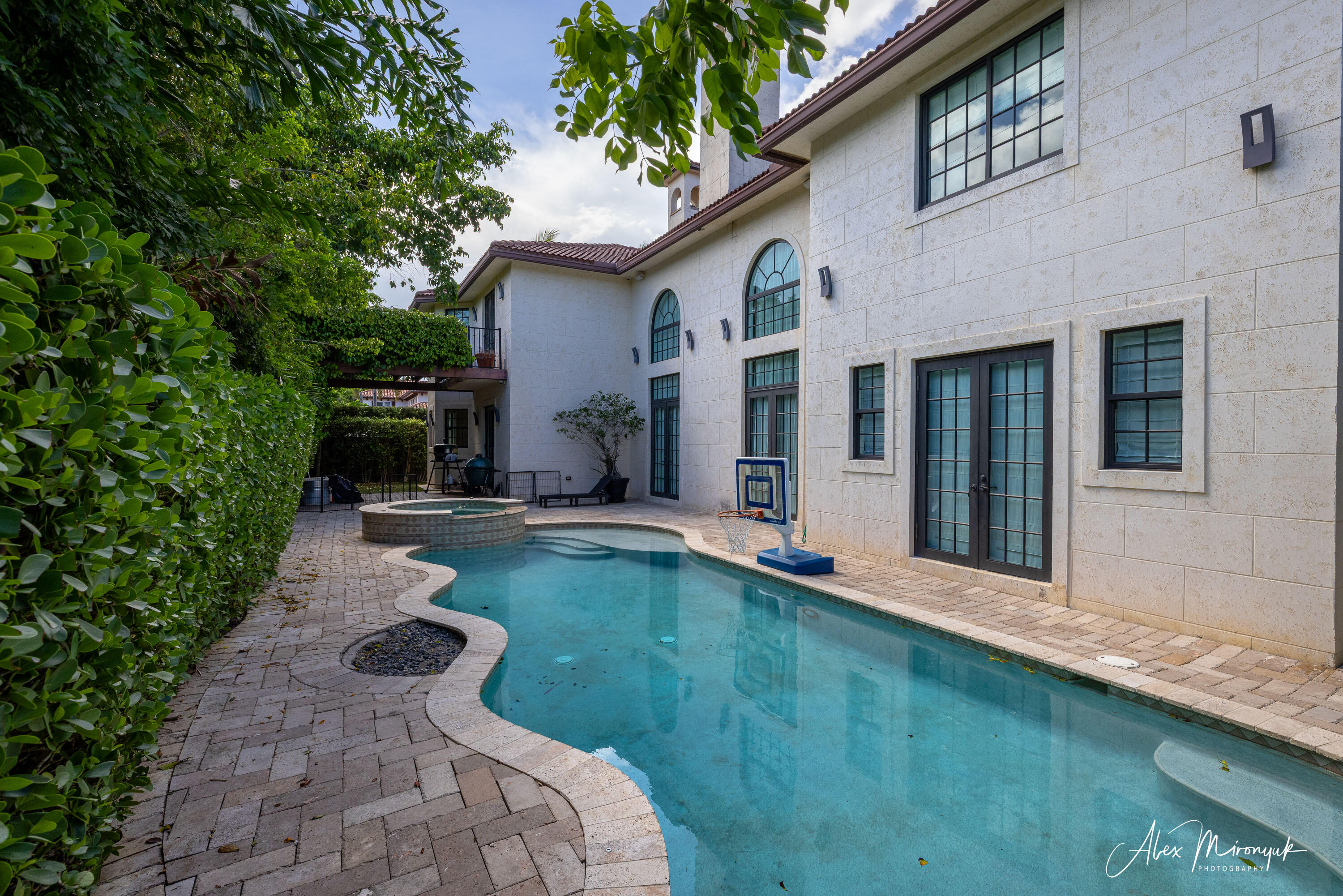 2808 NE 20th Ct Fort Lauderdale, FL 33305