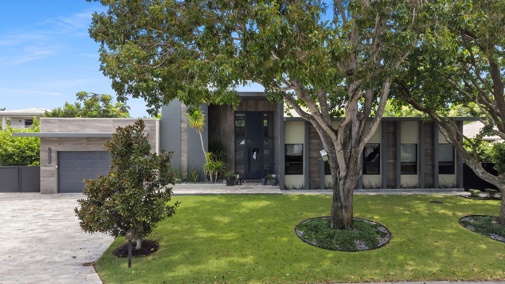 2424 NE 27th Ave