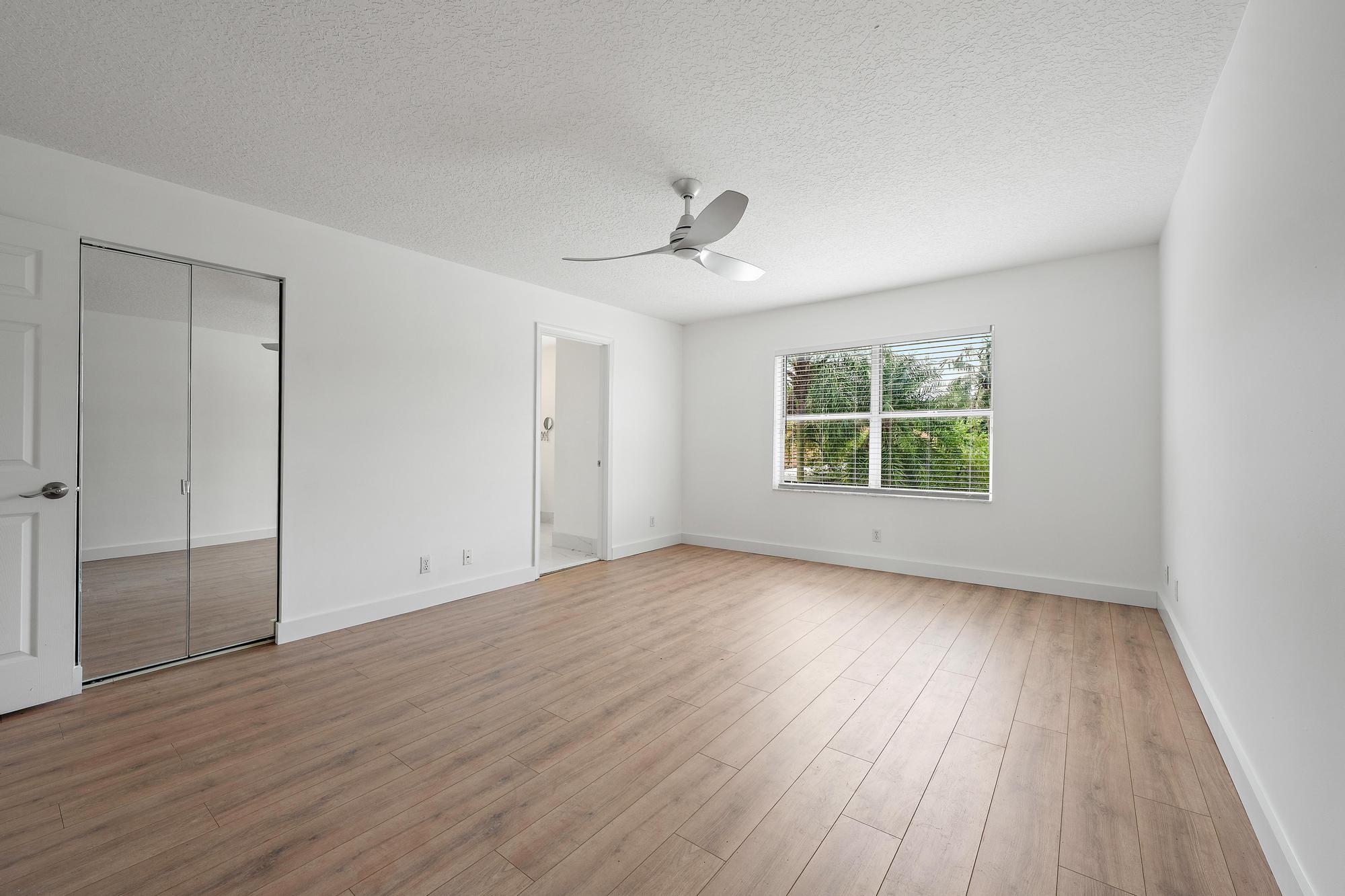 1045 Aspri Way Riviera Beach, FL 33418