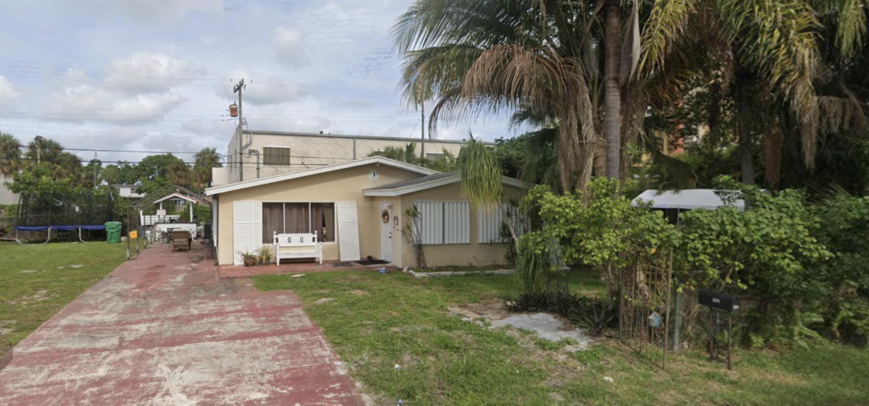 212 E 25th St Riviera Beach, FL 33404