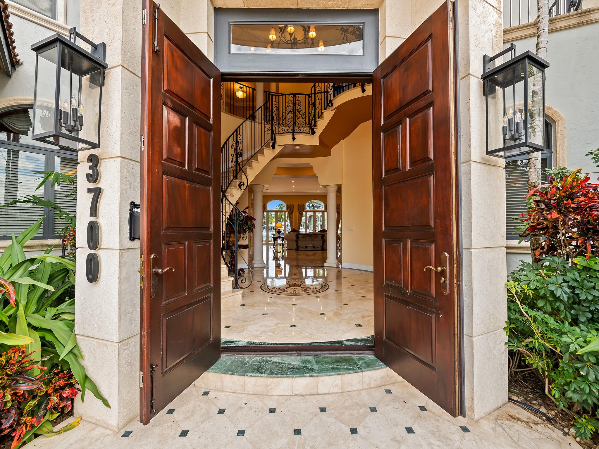 3700 NE 28th Ave Lighthouse Point, FL 33064