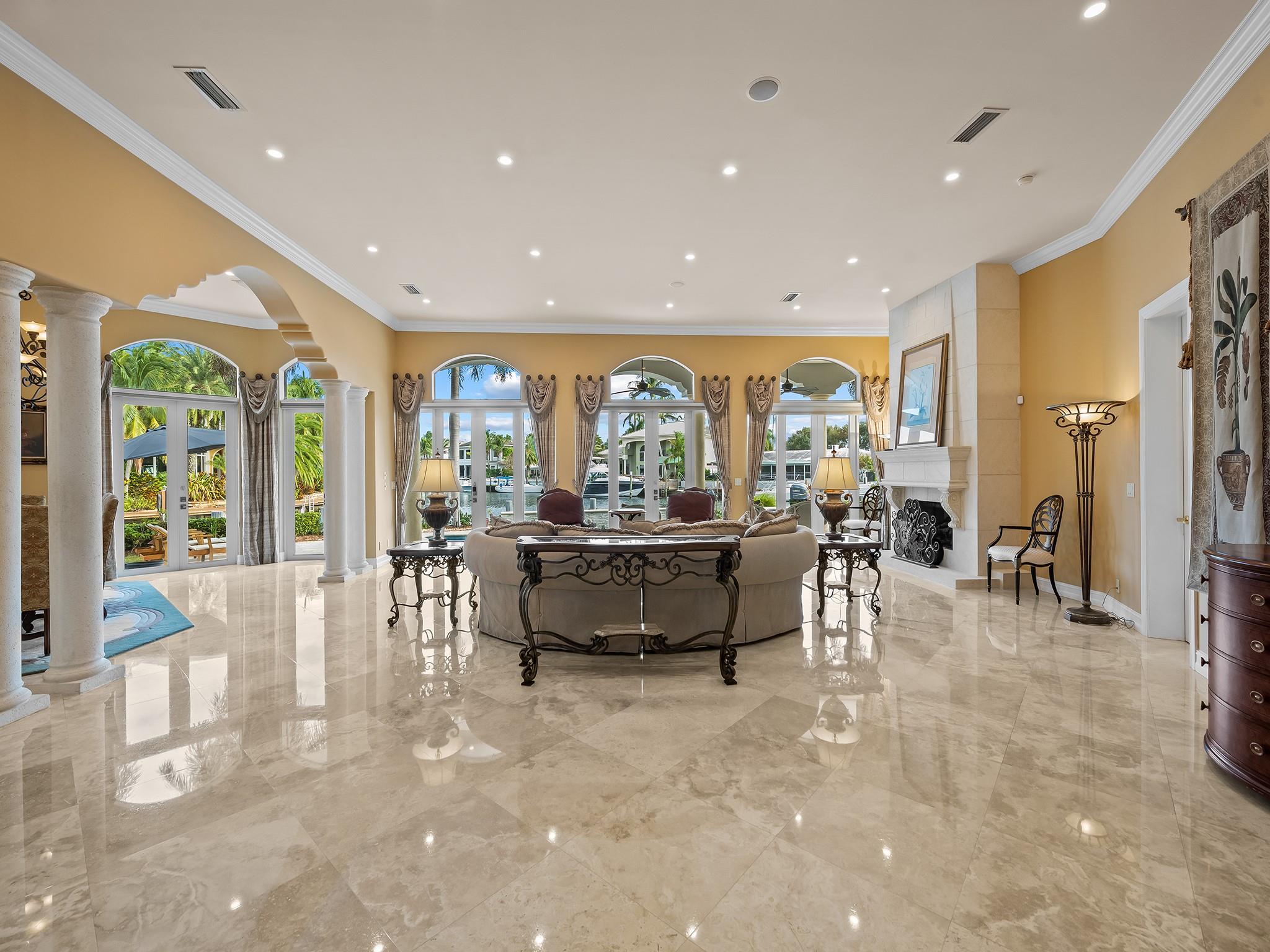 3700 NE 28th Ave Lighthouse Point, FL 33064