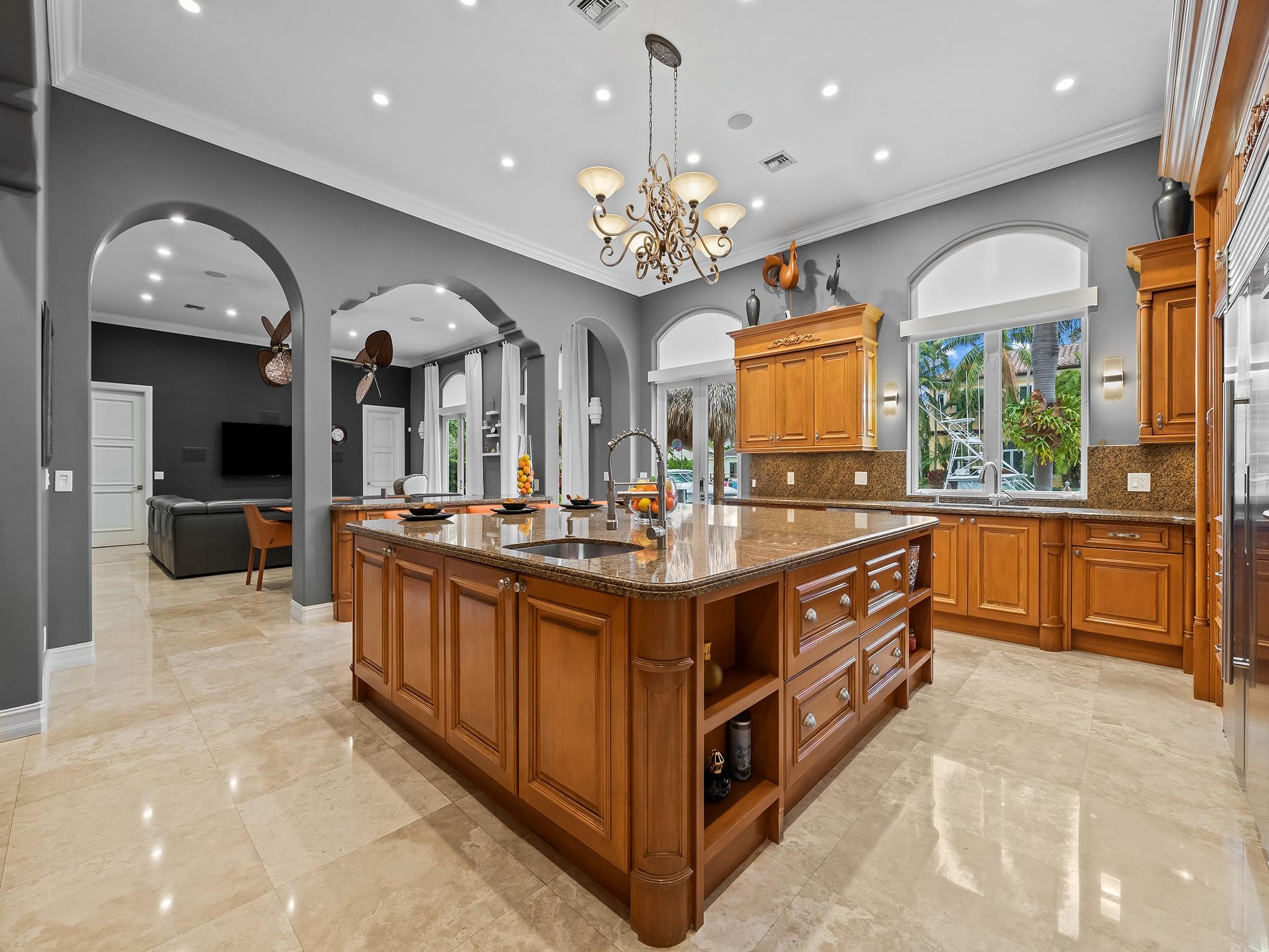 3700 NE 28th Ave Lighthouse Point, FL 33064