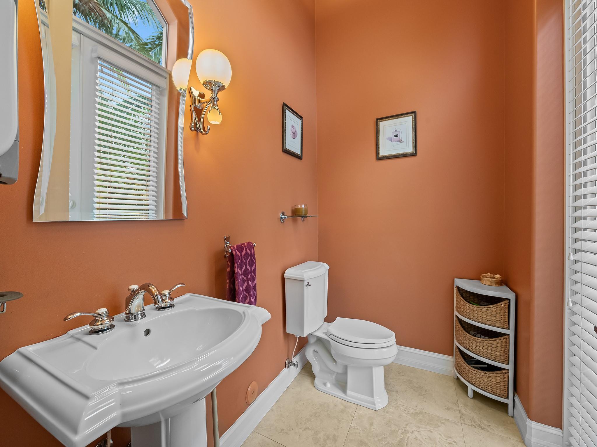 3700 NE 28th Ave Lighthouse Point, FL 33064