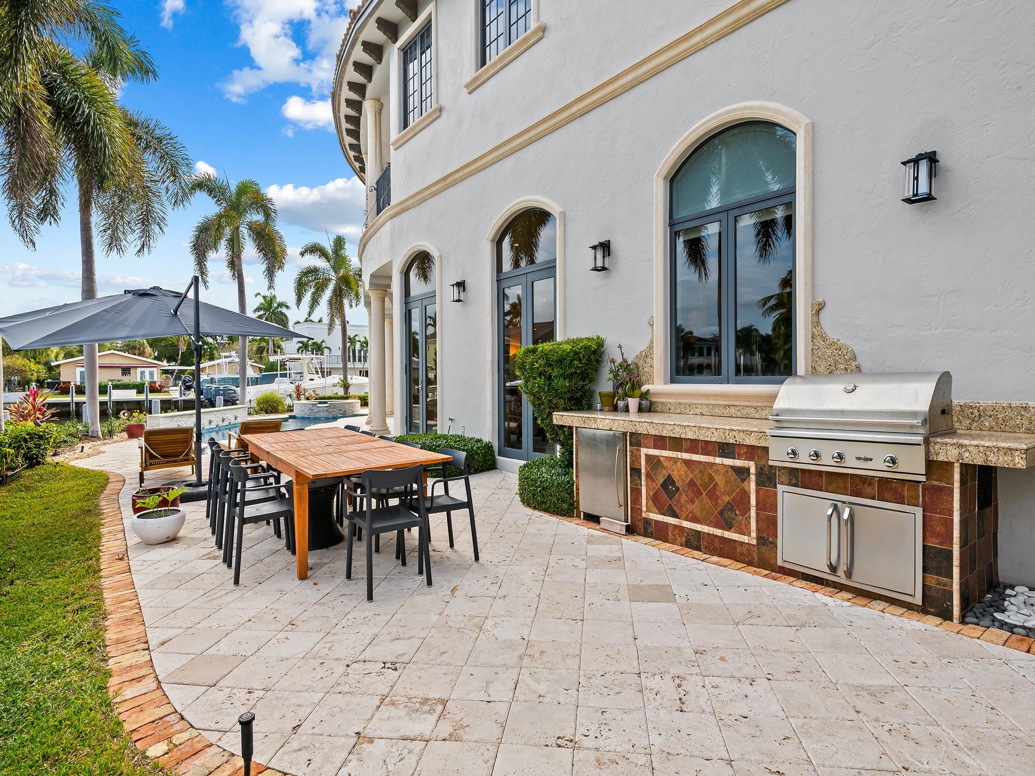 3700 NE 28th Ave Lighthouse Point, FL 33064