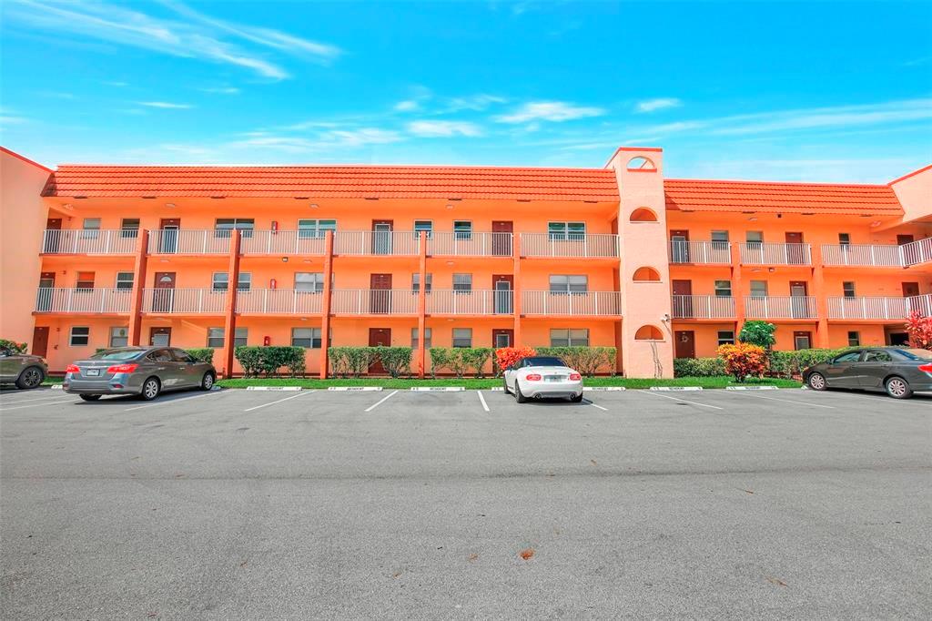 2881 N Pine Is Rd #112