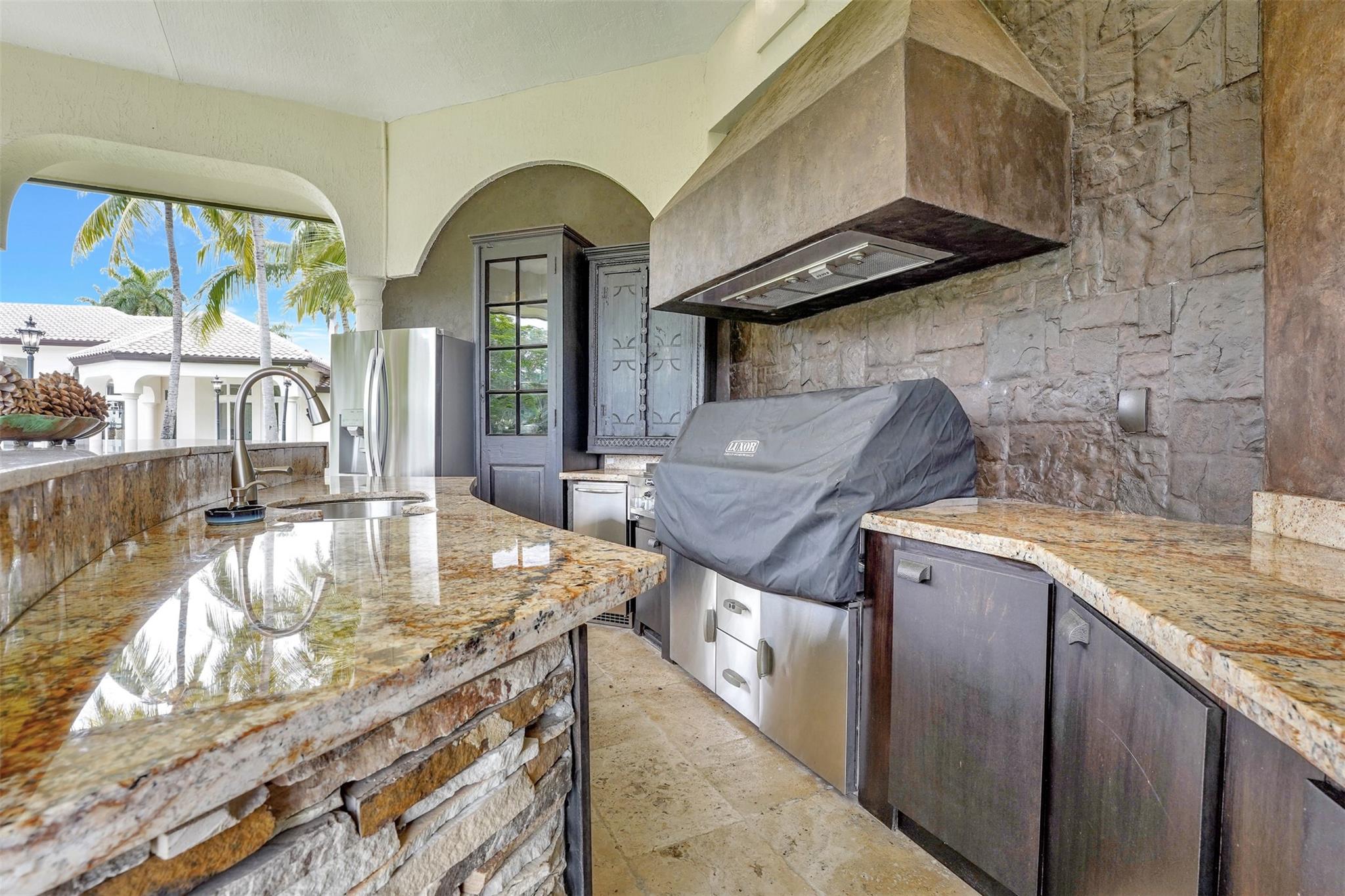 3440 Stallion Ln Weston, FL 33331