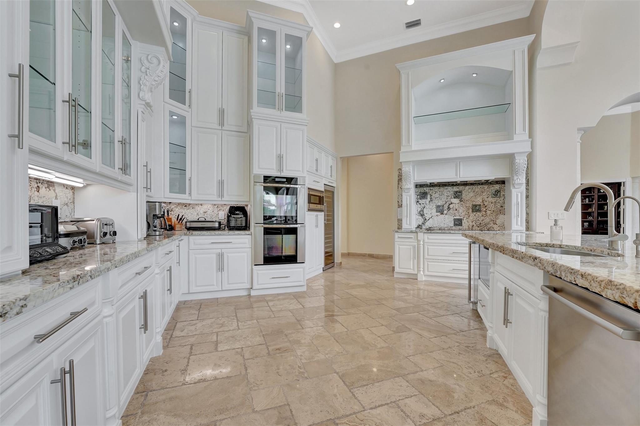 3440 Stallion Ln Weston, FL 33331