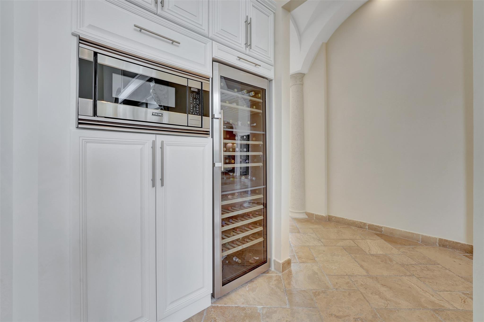 3440 Stallion Ln Weston, FL 33331