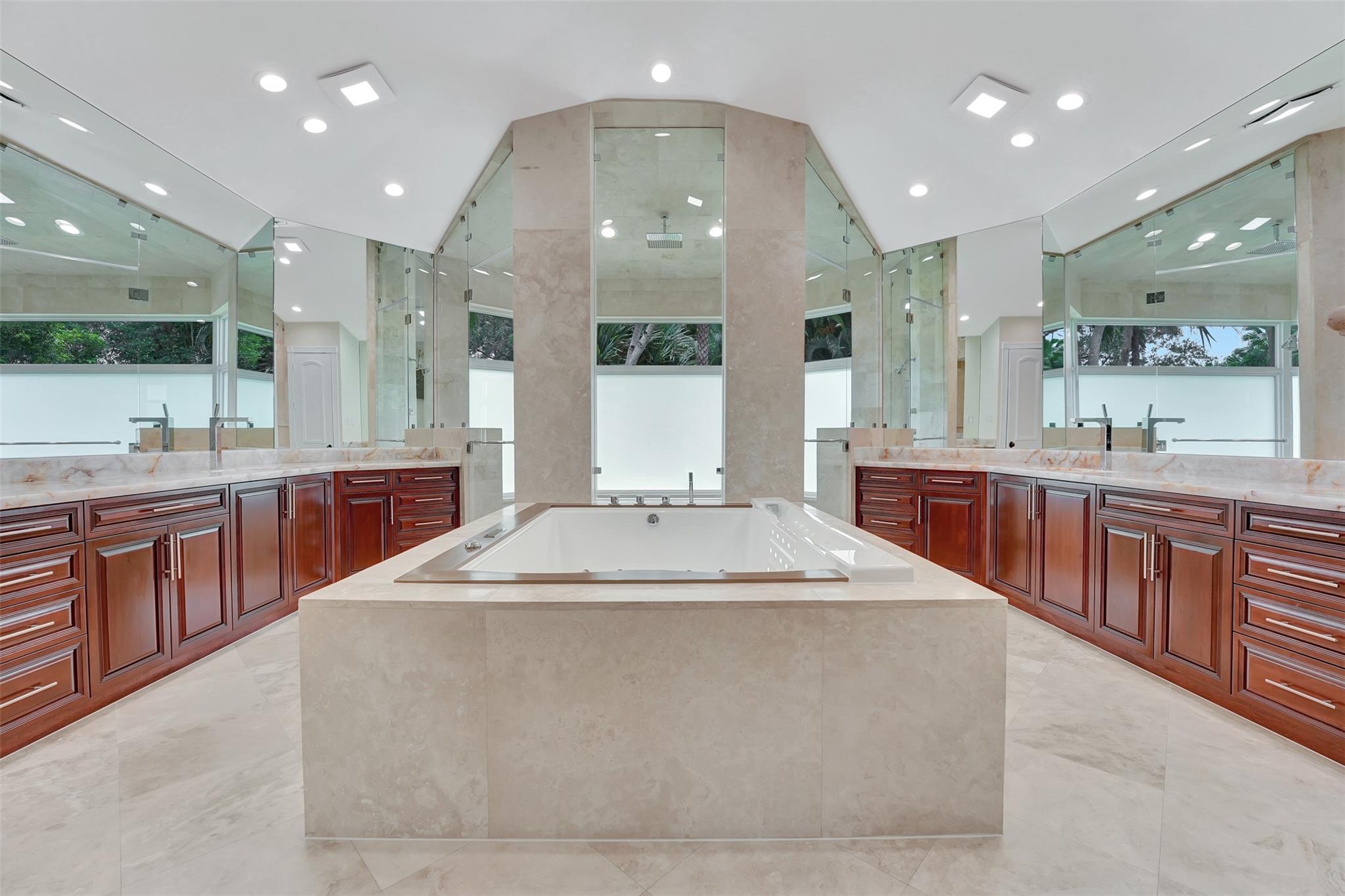 3440 Stallion Ln Weston, FL 33331