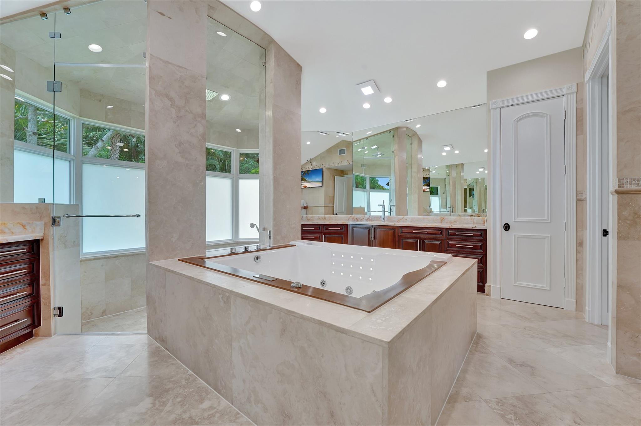 3440 Stallion Ln Weston, FL 33331