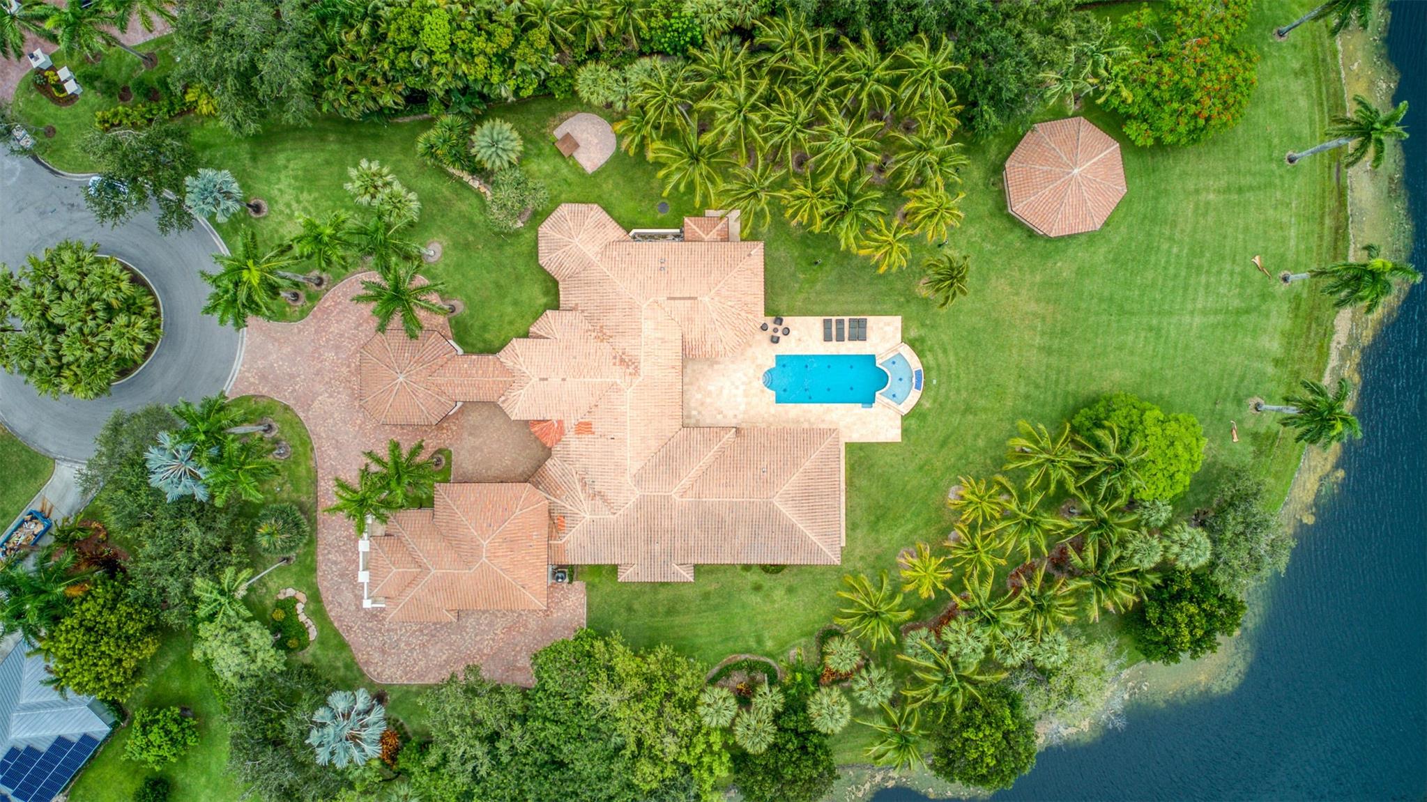 3440 Stallion Ln Weston, FL 33331