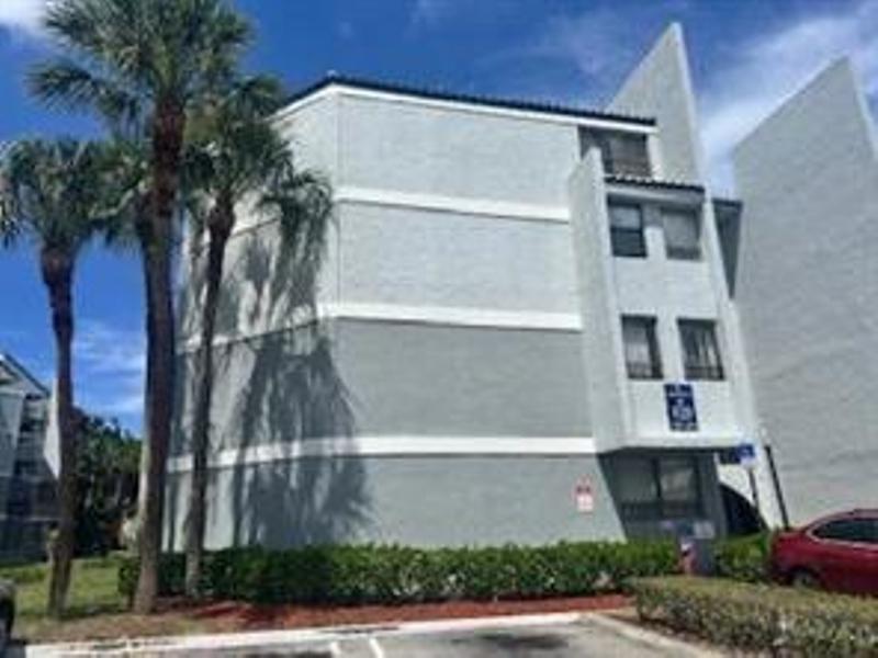 1720 N Congress #211