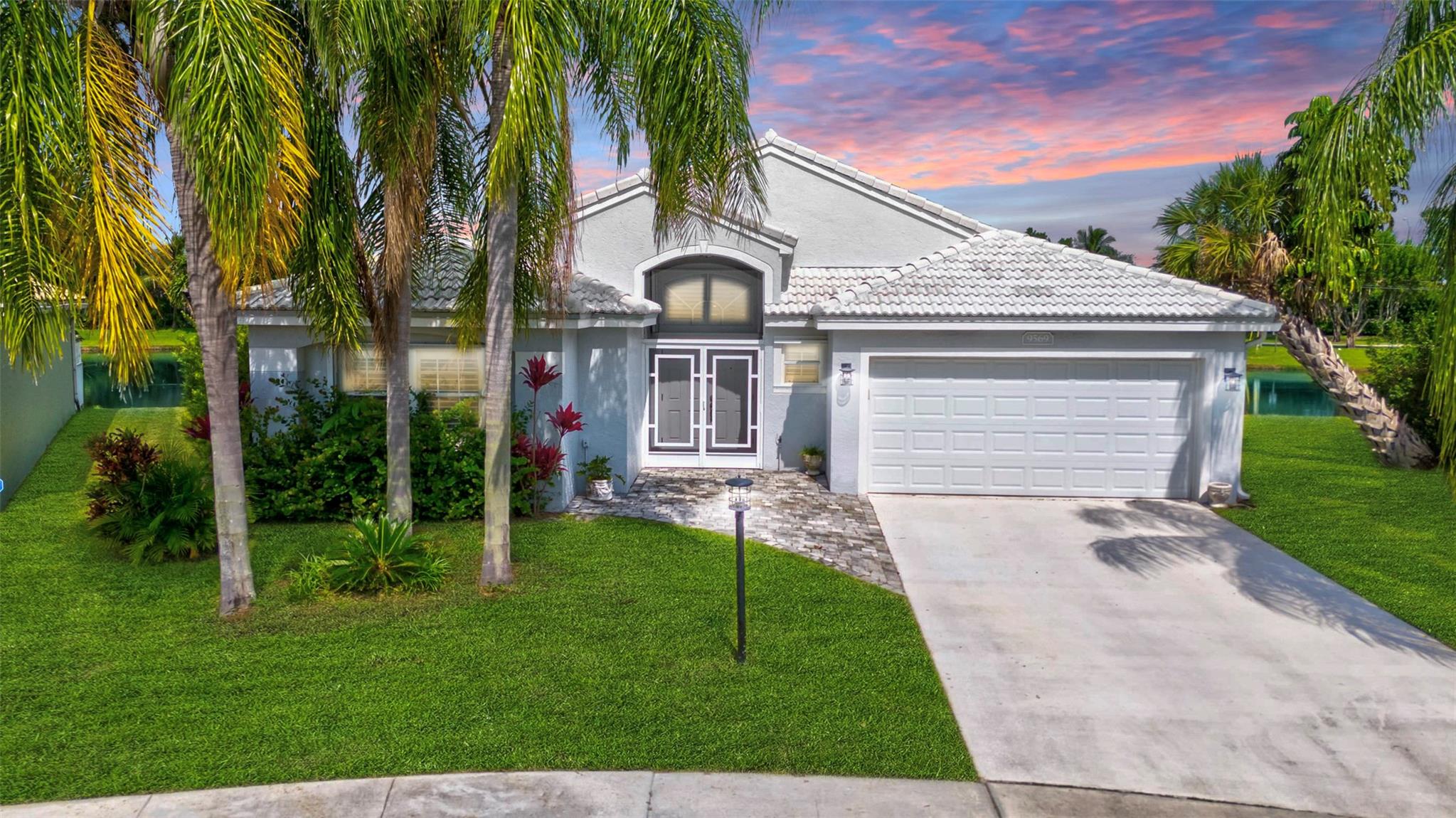 9569 Tavernier Dr