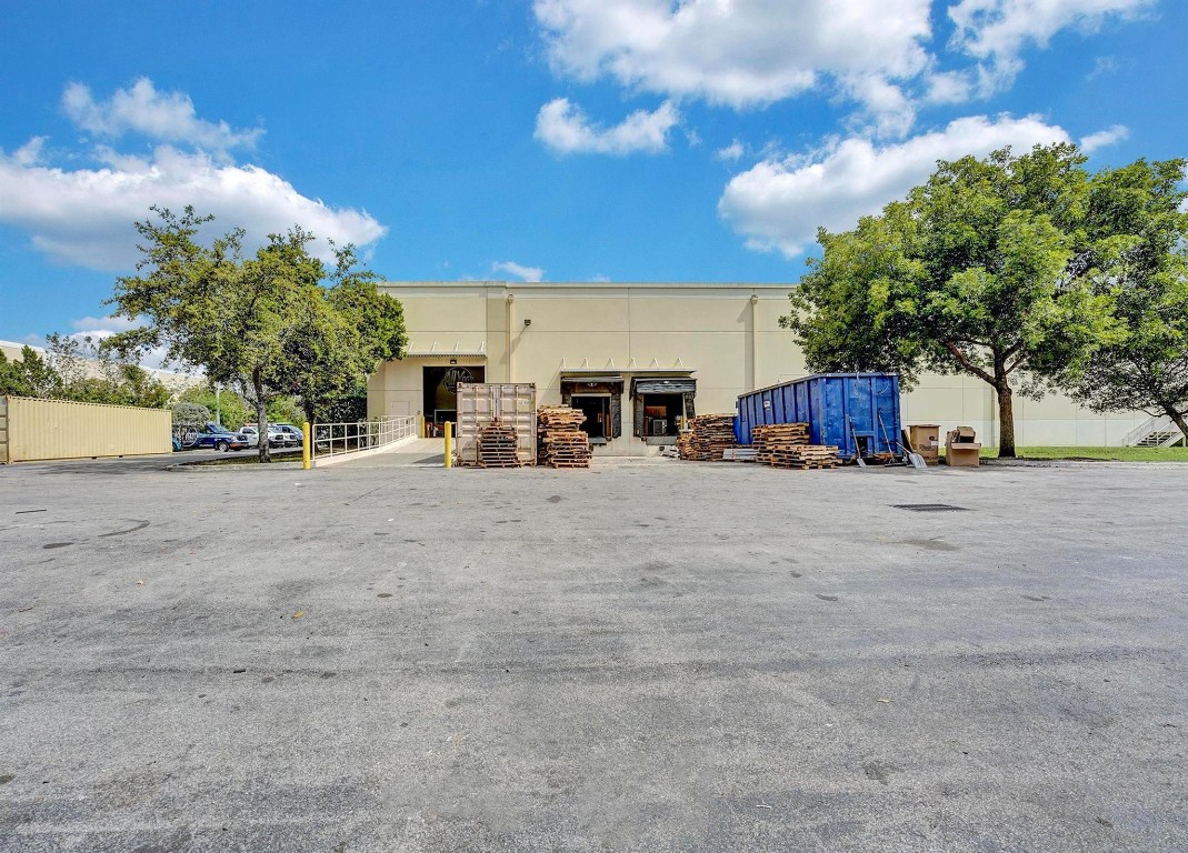 4300 NW 124th Coral Springs, FL 33065