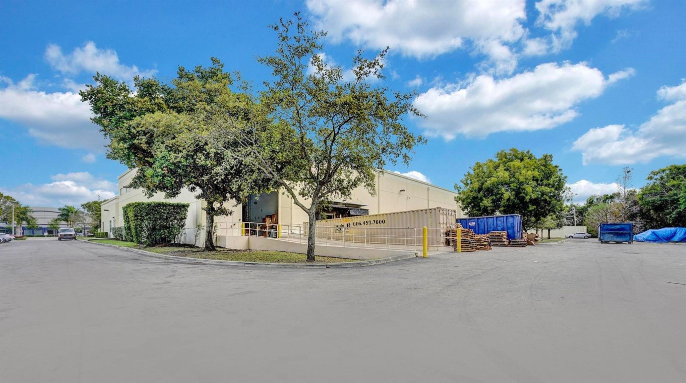 4300 NW 124th Coral Springs, FL 33065