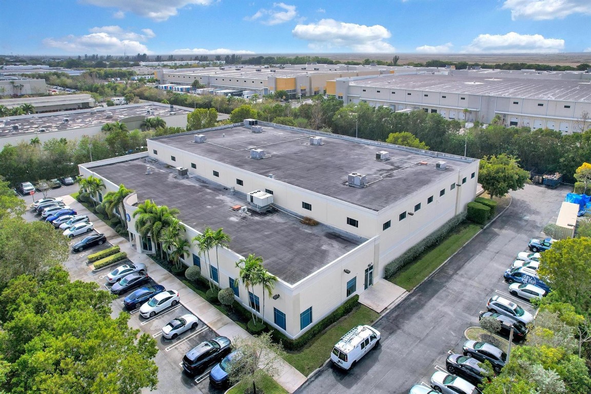 4300 NW 124th Coral Springs, FL 33065