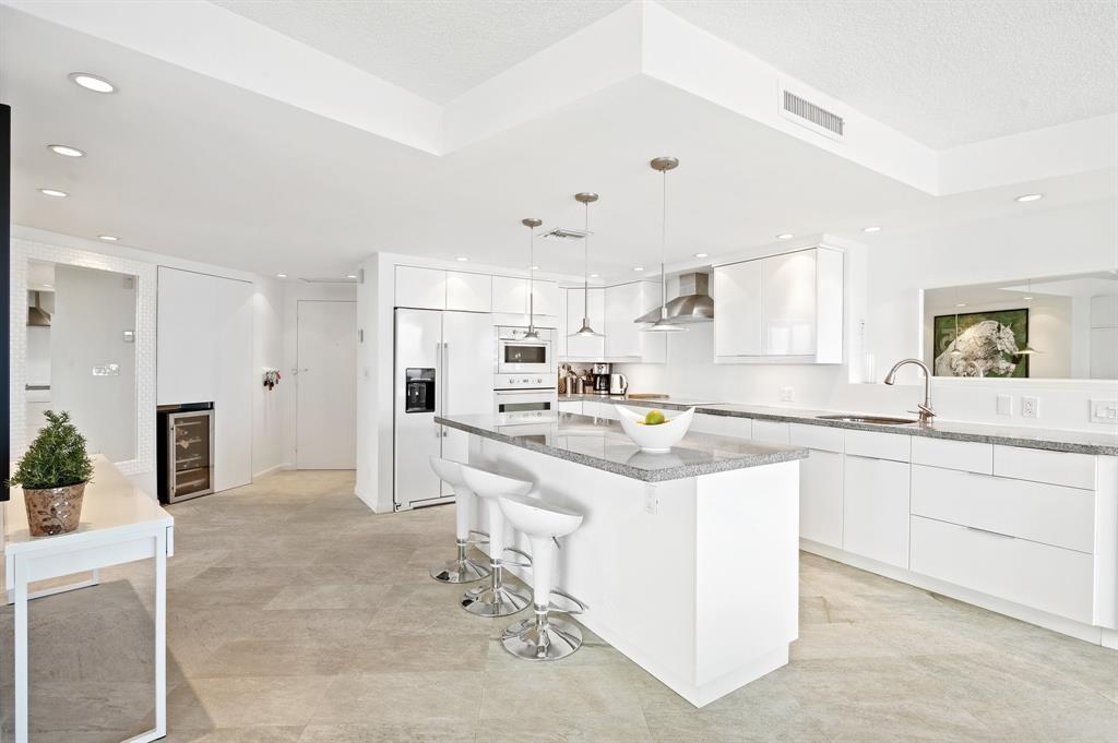 3000 Holiday Dr #1103 Fort Lauderdale, FL 33316