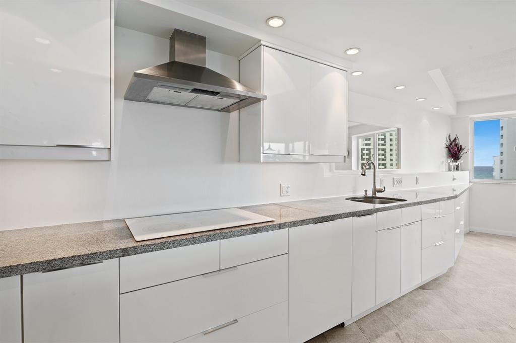 3000 Holiday Dr #1103 Fort Lauderdale, FL 33316