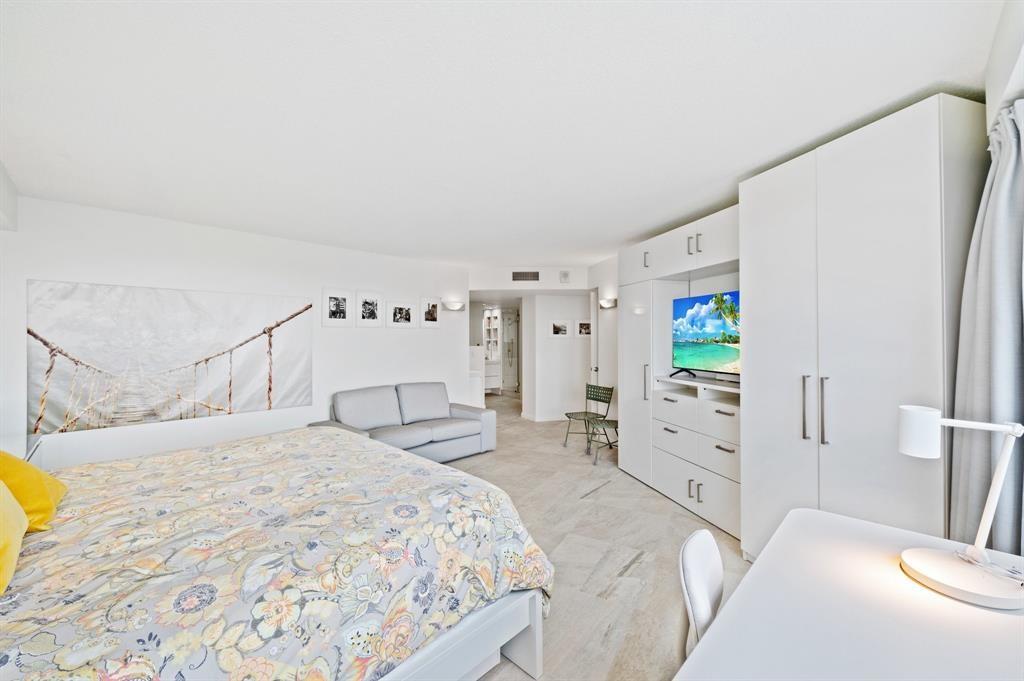 3000 Holiday Dr #1103 Fort Lauderdale, FL 33316