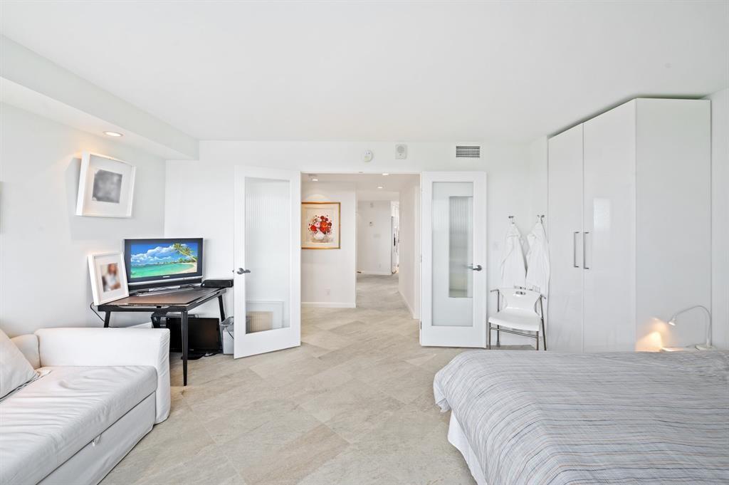 3000 Holiday Dr #1103 Fort Lauderdale, FL 33316