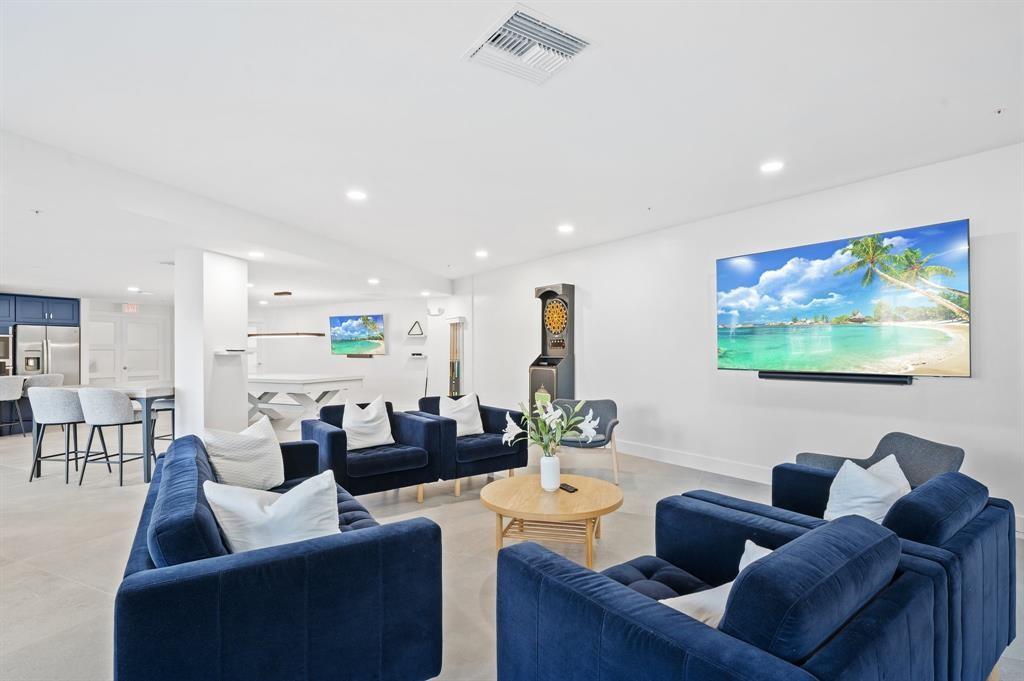 3000 Holiday Dr #1103 Fort Lauderdale, FL 33316