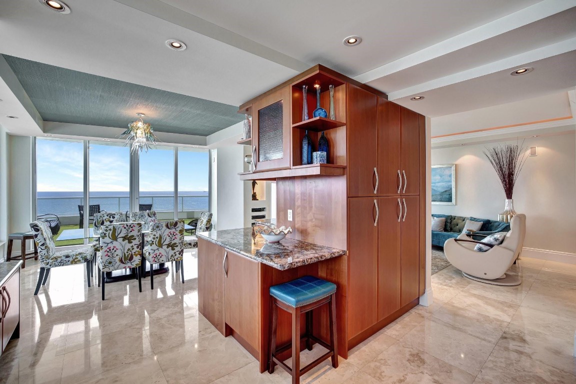 1 N Fort Lauderdale Bch #1801 / 1808 Fort Lauderdale, FL 33304