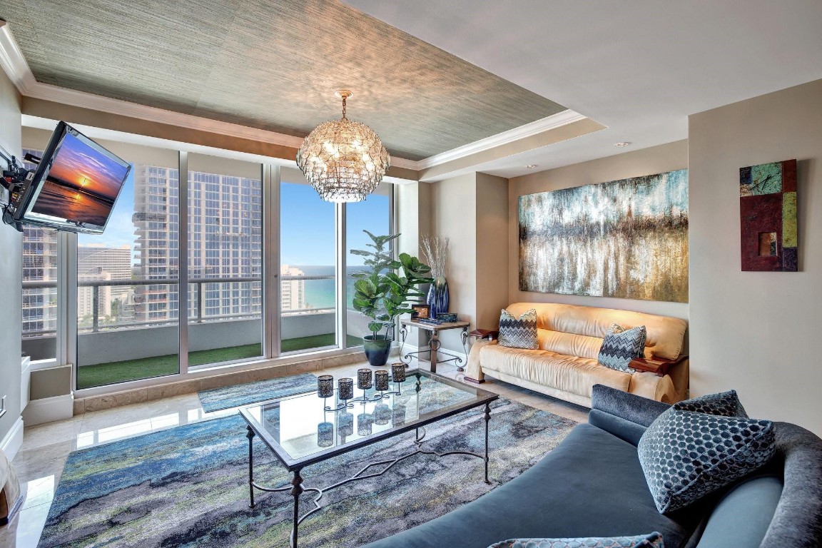 1 N Fort Lauderdale Bch #1801 / 1808 Fort Lauderdale, FL 33304