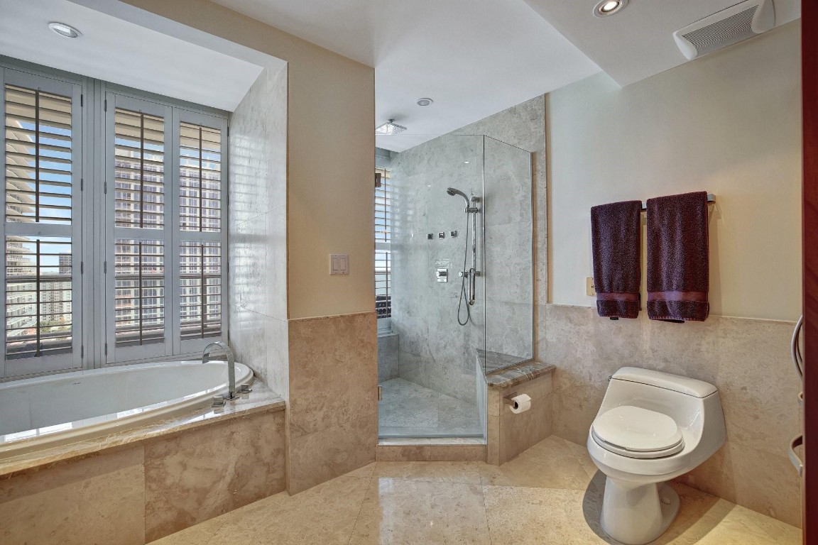 1 N Fort Lauderdale Bch #1801 / 1808 Fort Lauderdale, FL 33304