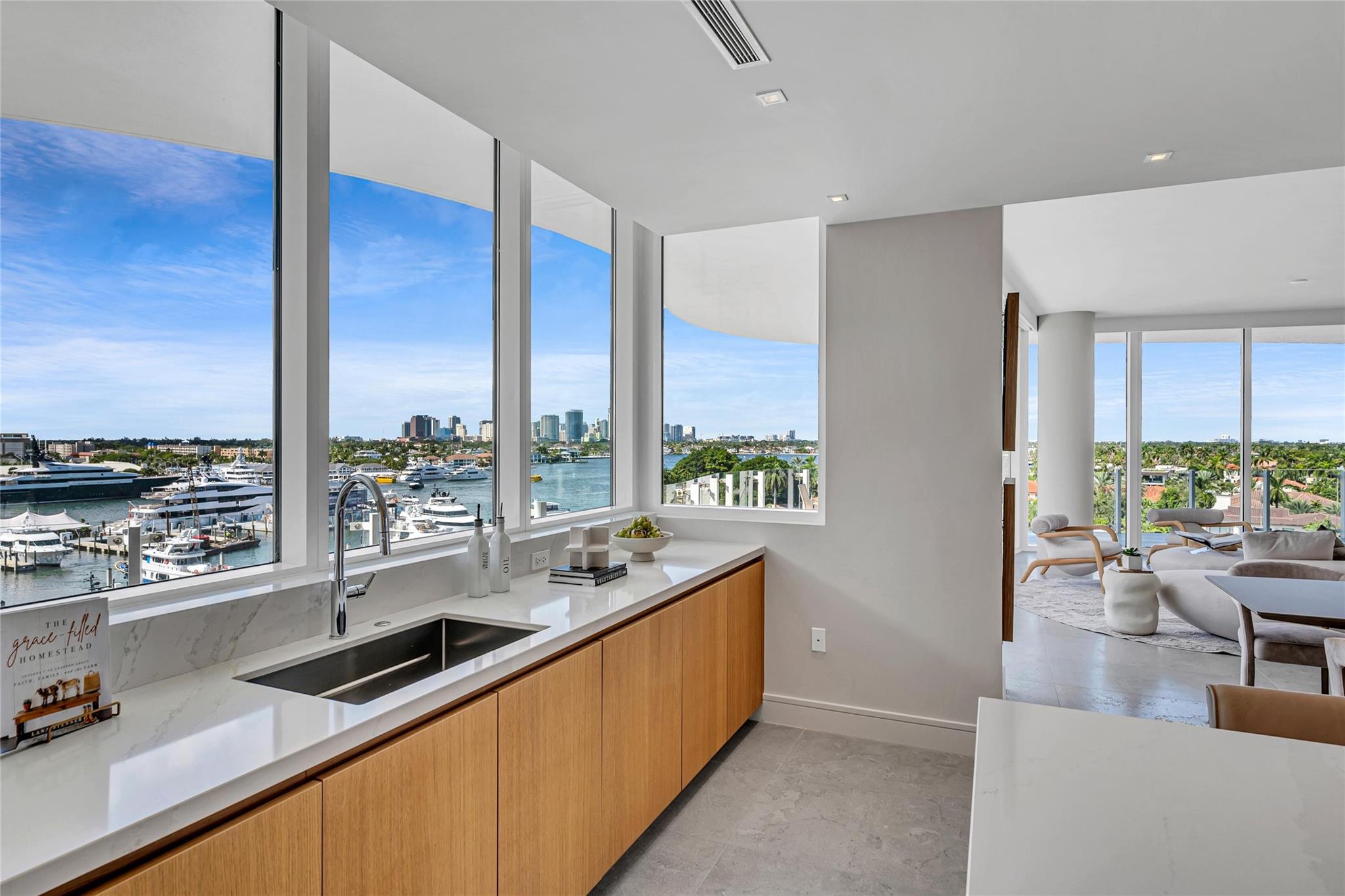 2241 SE 17th St #601 Fort Lauderdale, FL 33316