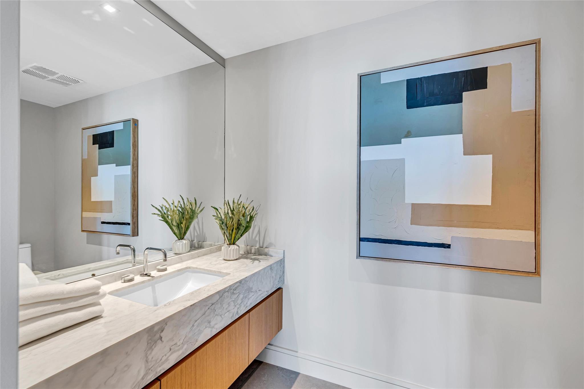 2241 SE 17th St #601 Fort Lauderdale, FL 33316