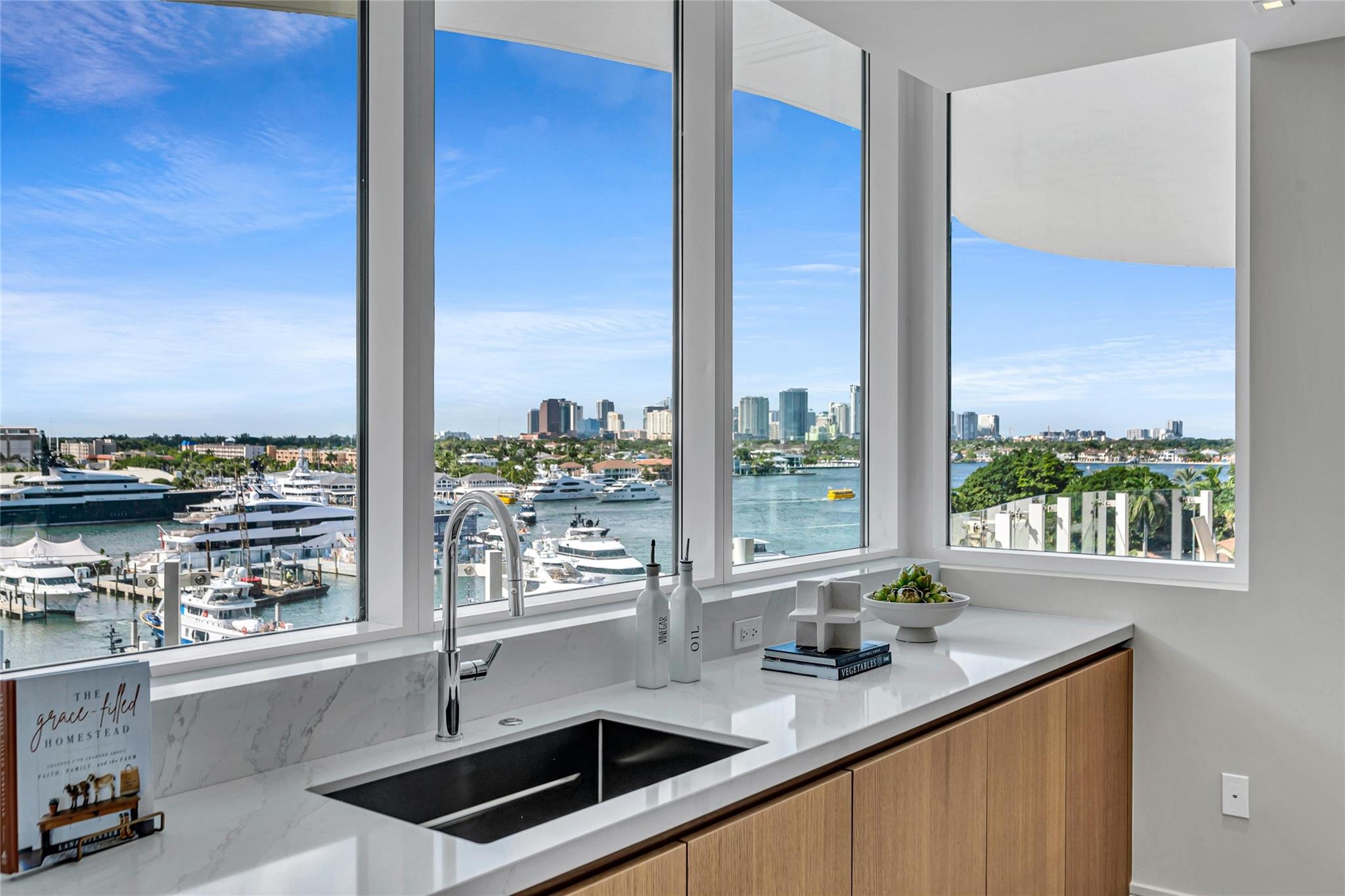 2241 SE 17th St #601 Fort Lauderdale, FL 33316