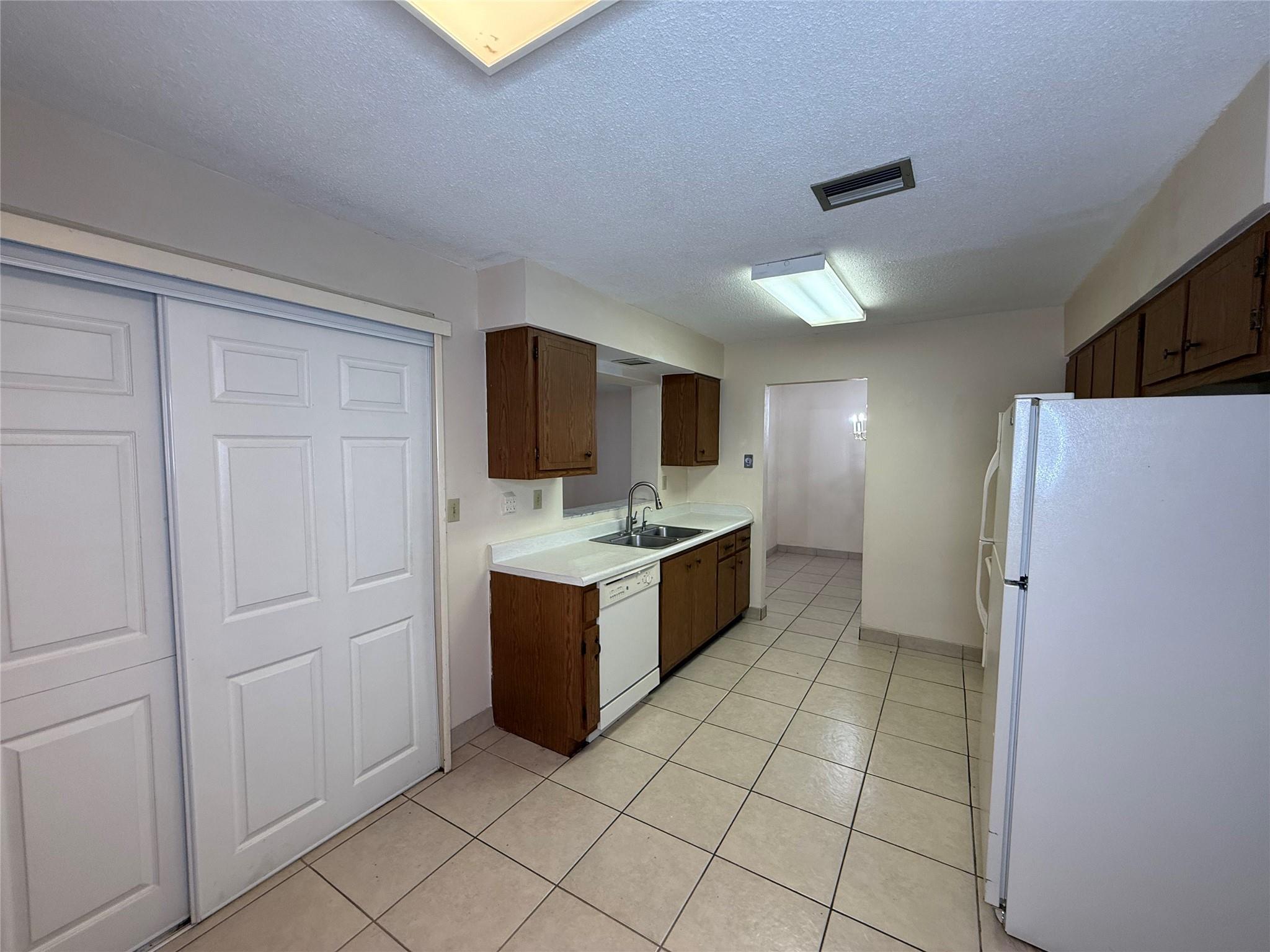 7508 NW 67th Ave Tamarac, FL 33321