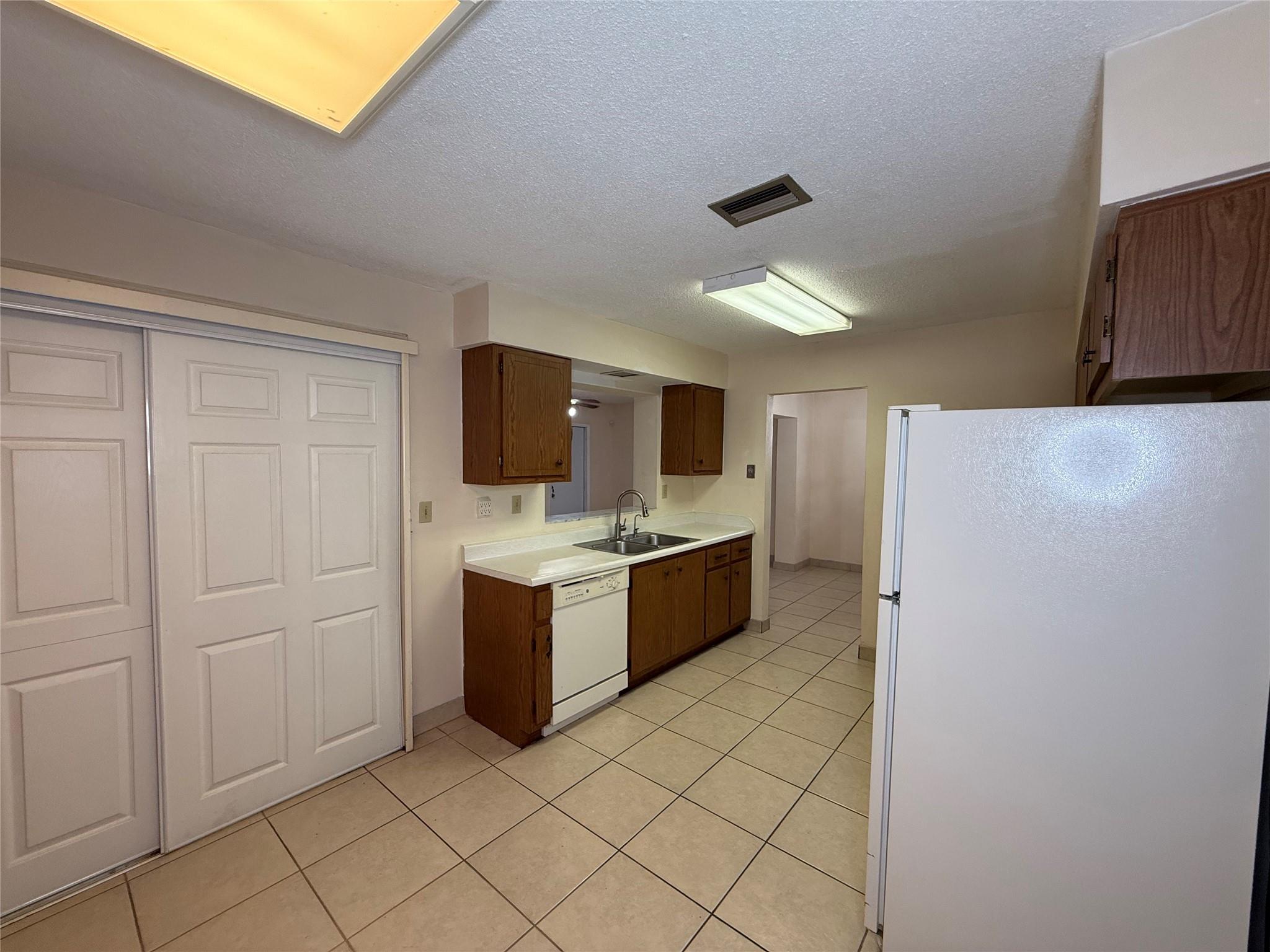 7508 NW 67th Ave Tamarac, FL 33321