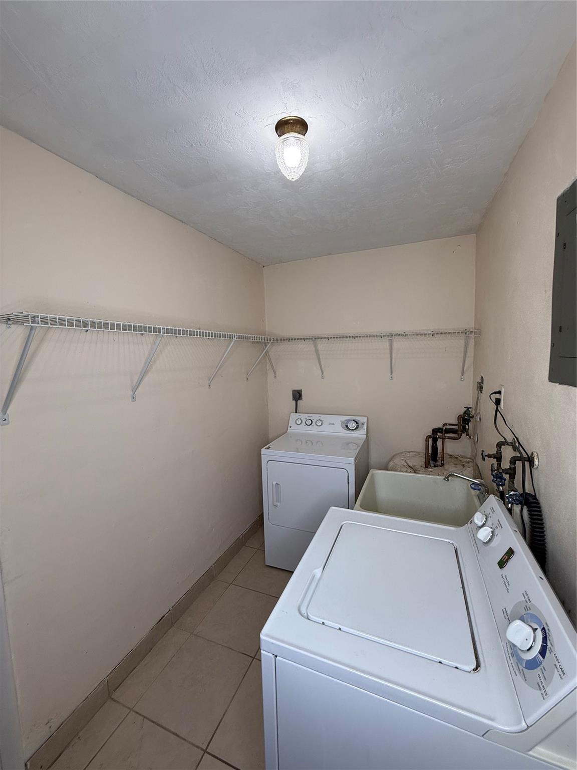 7508 NW 67th Ave Tamarac, FL 33321