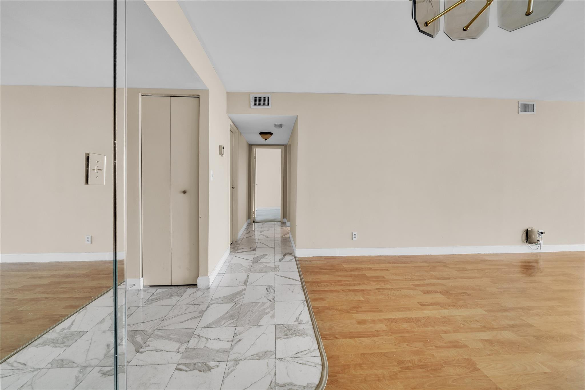 1000 Parkview Dr #925 Hallandale Beach, FL 33009