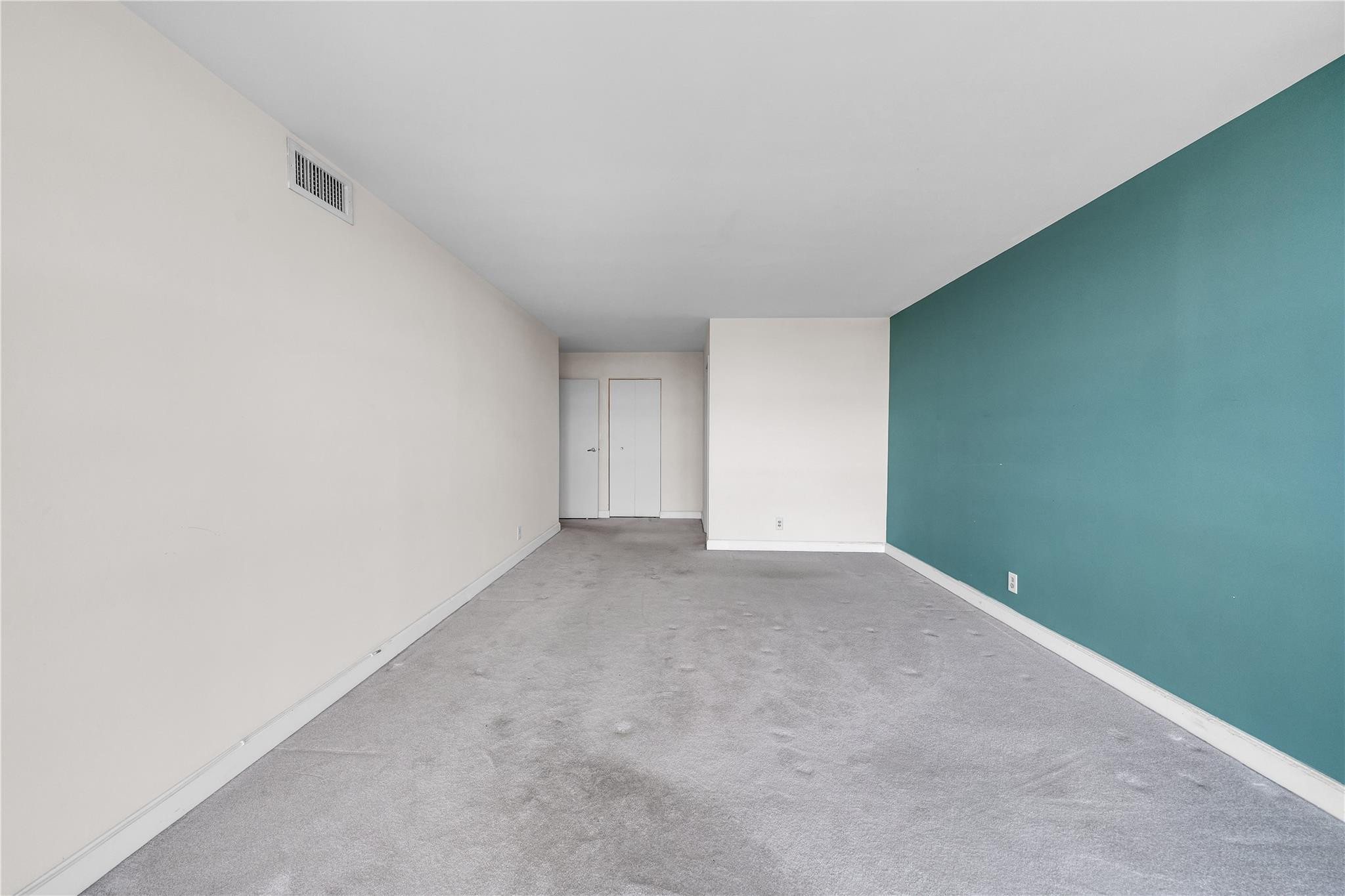 1000 Parkview Dr #925 Hallandale Beach, FL 33009