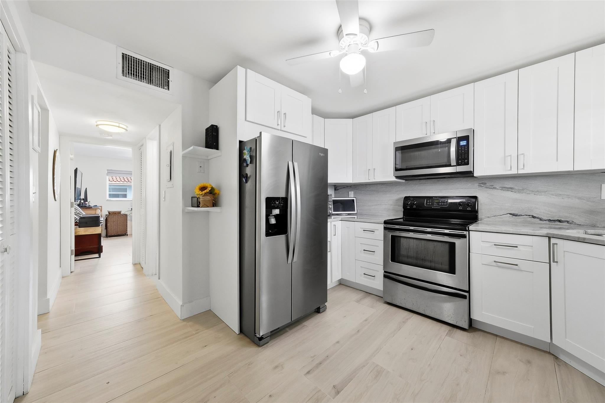 1450 N Riverside Dr #201 Pompano Beach, FL 33062