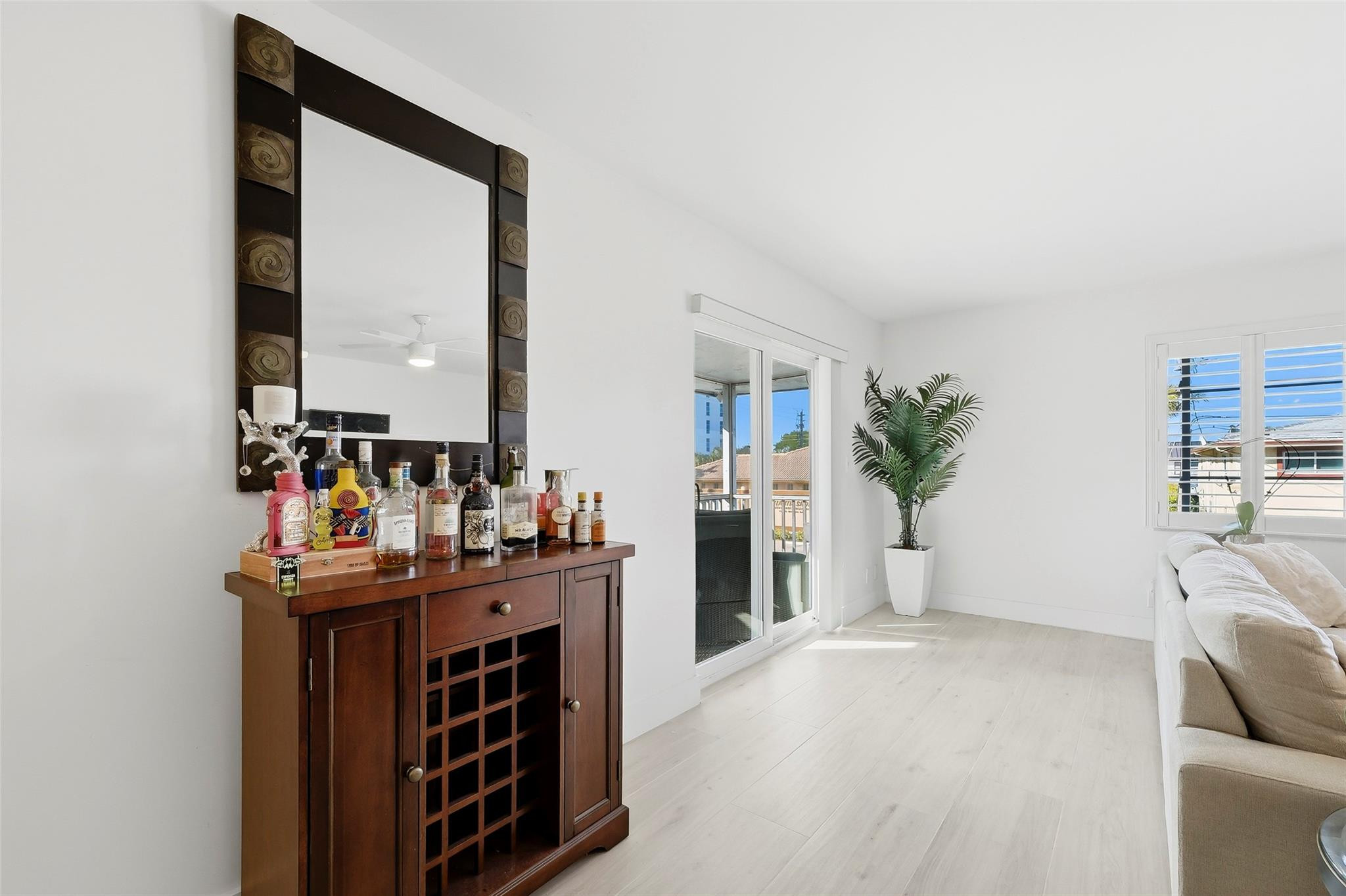 1450 N Riverside Dr #201 Pompano Beach, FL 33062