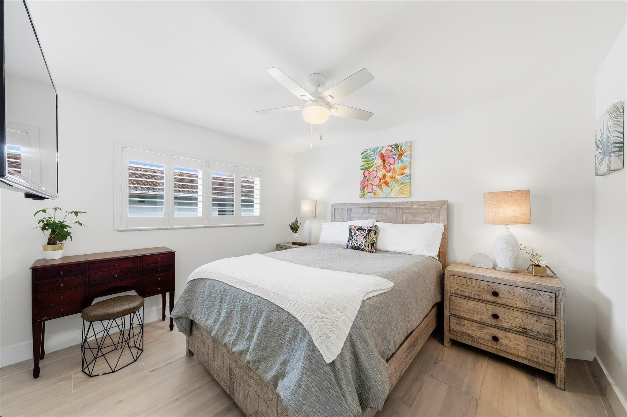 1450 N Riverside Dr #201 Pompano Beach, FL 33062