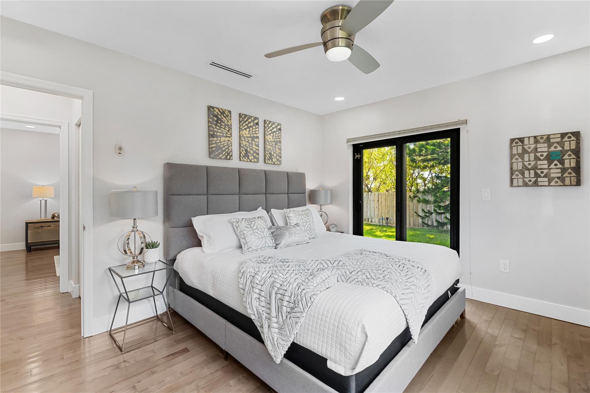 2301 E Las Olas Blvd Fort Lauderdale, FL 33301