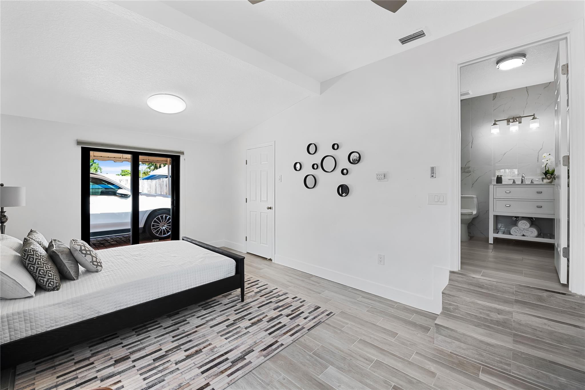 2301 E Las Olas Blvd Fort Lauderdale, FL 33301