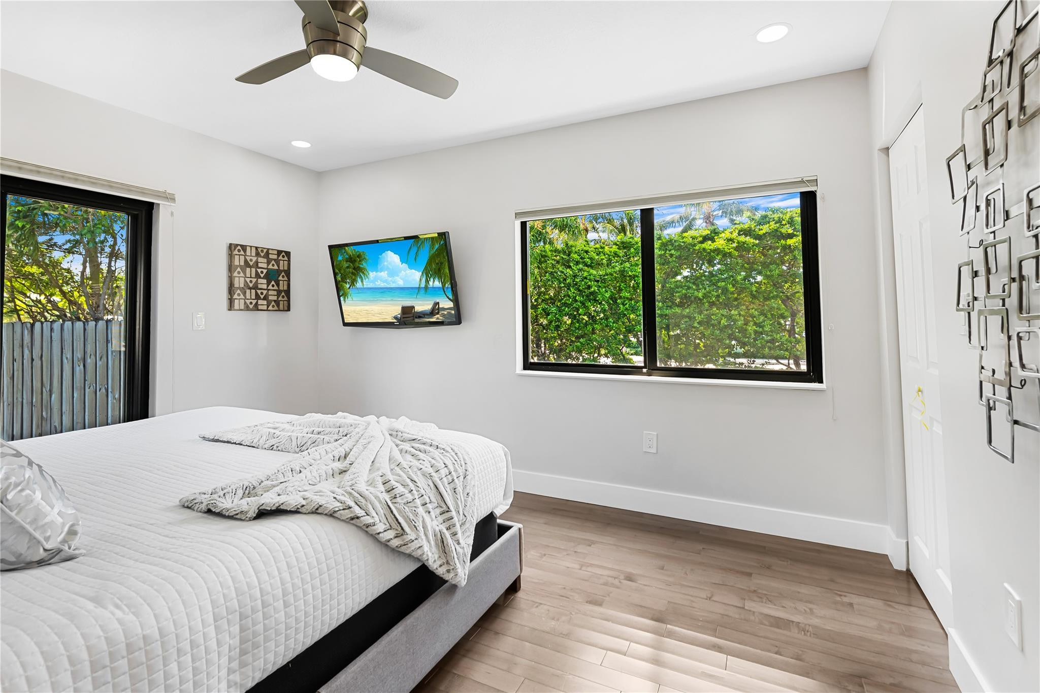 2301 E Las Olas Blvd Fort Lauderdale, FL 33301