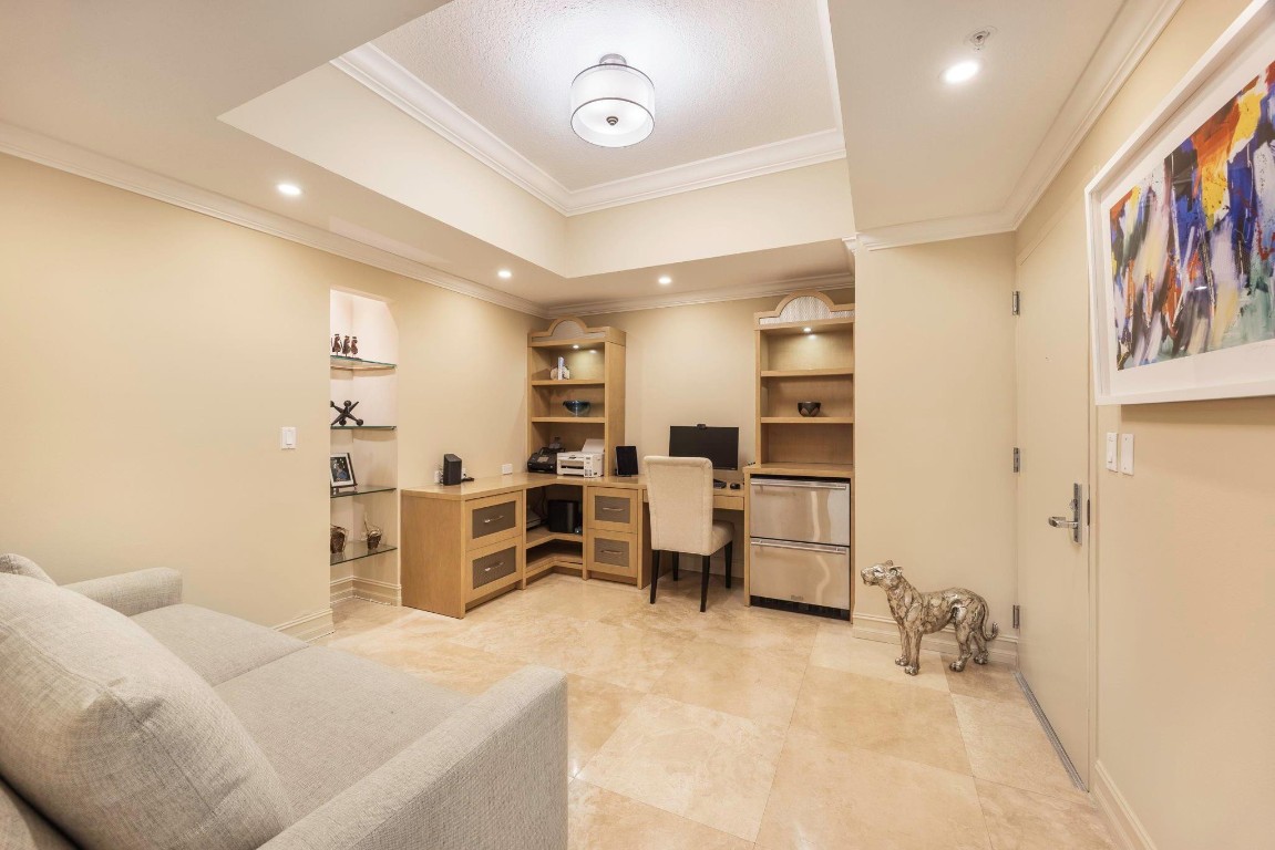 111 SE 8th #PH-1701 Fort Lauderdale, FL 33301