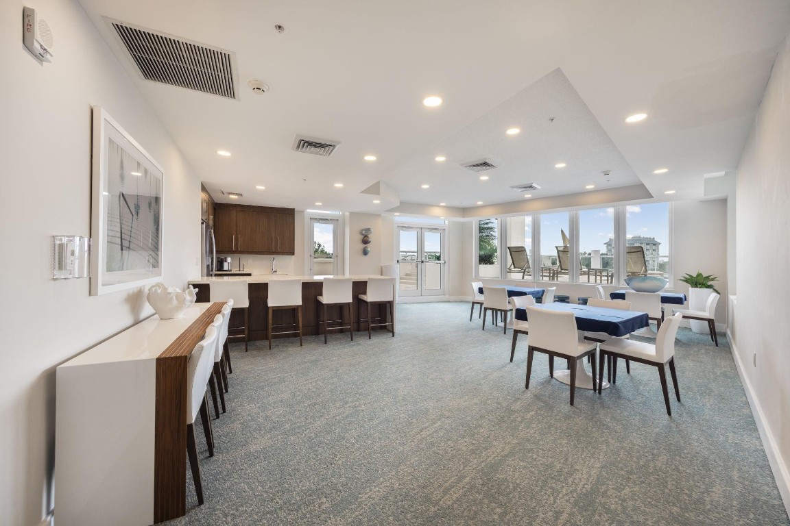 111 SE 8th #PH-1701 Fort Lauderdale, FL 33301